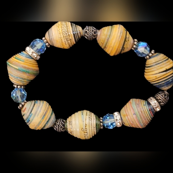 Multi Colored Bamboo Beads, Colored Glass Beads & Metal Beads On Elastic Band - Picture 5 of 6